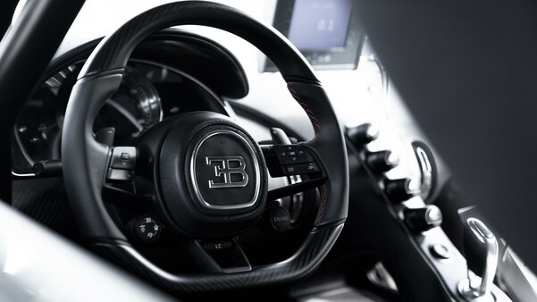 Bugatti Chiron установил новый мировой рекорд скорости