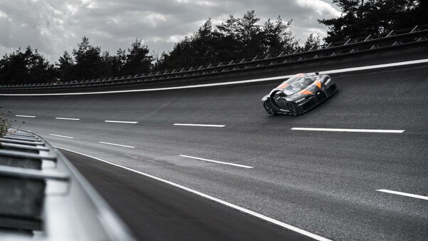 Bugatti Chiron установил новый мировой рекорд скорости