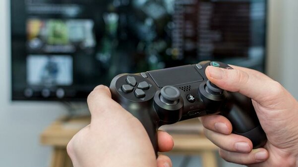 Пока пекари страдают, мы играем в Fortnite на PS4 + конкурс на консоль