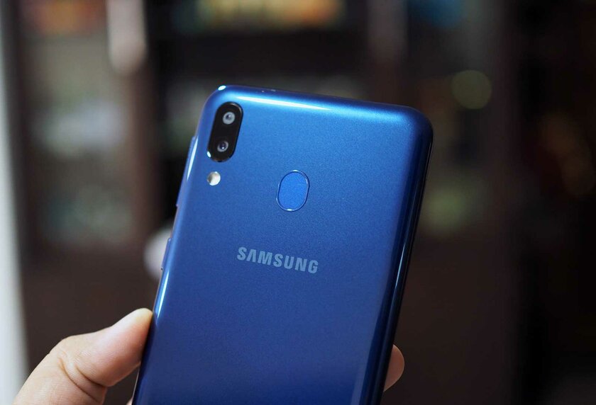 Дешёвый Galaxy M10s может потеснить Redmi Note 8