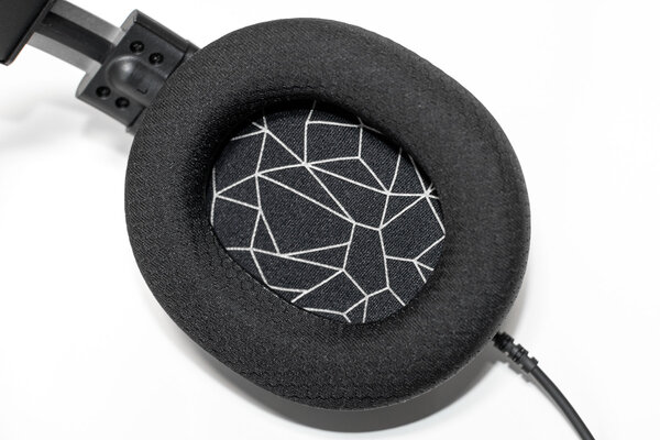 Сила преемственности: обзор SteelSeries Arctis 1
