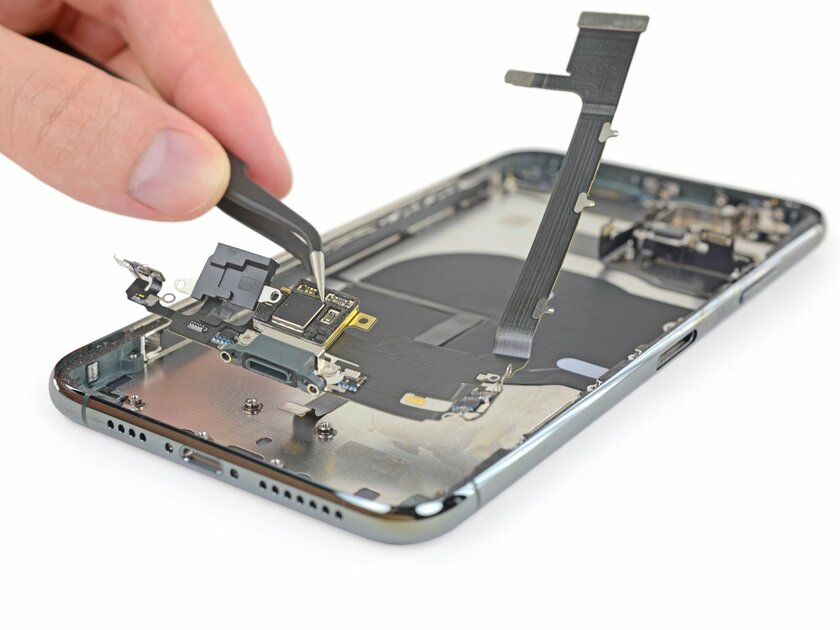 Специалисты iFixit не нашли заблокированные 2 ГБ ОЗУ в iPhone 11 Pro