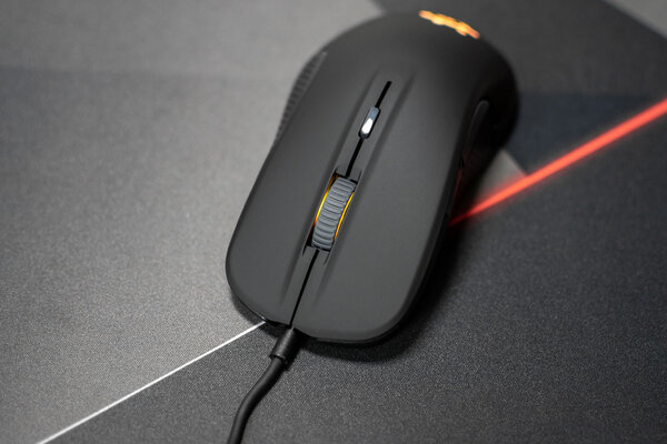 Гость из среднего сегмента: обзор SteelSeries Rival 300S