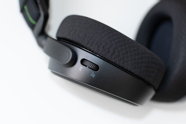 Беспровод не к лицу: обзор SteelSeries Arctis 9X