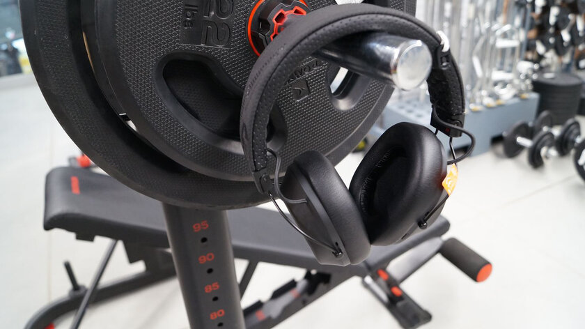 Тест беспроводной гарнитуры Plantronics BackBeat FIT 6100: для спорта и не только