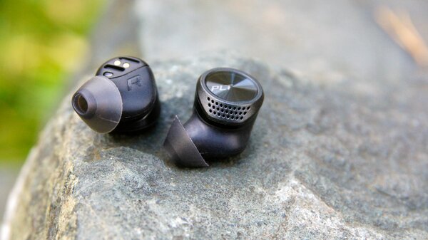 Когда провода излишни: обзор наушников Plantronics BackBeat FIT 3200 и PRO 5100