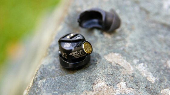 Когда провода излишни: обзор наушников Plantronics BackBeat FIT 3200 и PRO 5100