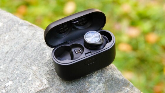 Когда провода излишни: обзор наушников Plantronics BackBeat FIT 3200 и PRO 5100