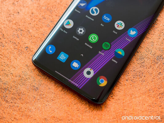 Первый взгляд на OnePlus 7T Pro McLaren Edition: легендарное наследие и ленивое исполнение