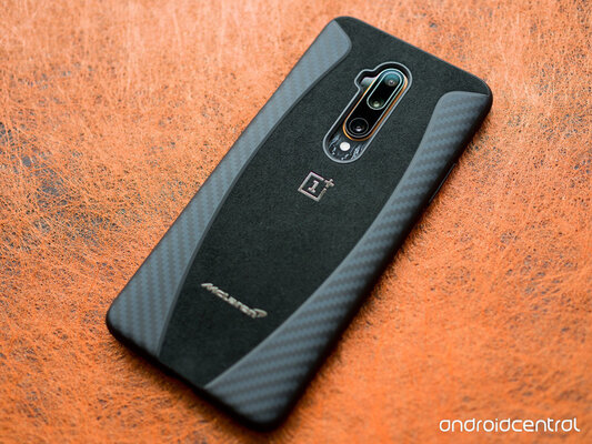 Первый взгляд на OnePlus 7T Pro McLaren Edition: легендарное наследие и ленивое исполнение