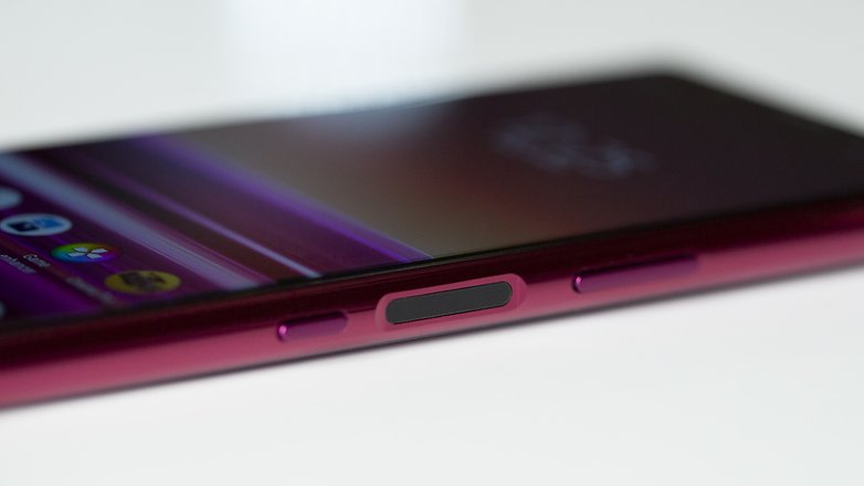 Перевод обзора Sony Xperia 5: нишевый смартфон только для фанатов 21:9
