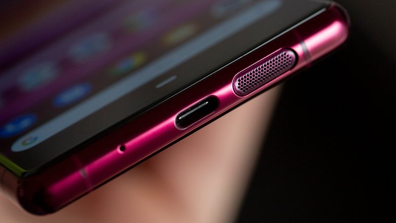 Перевод обзора Sony Xperia 5: нишевый смартфон только для фанатов 21:9