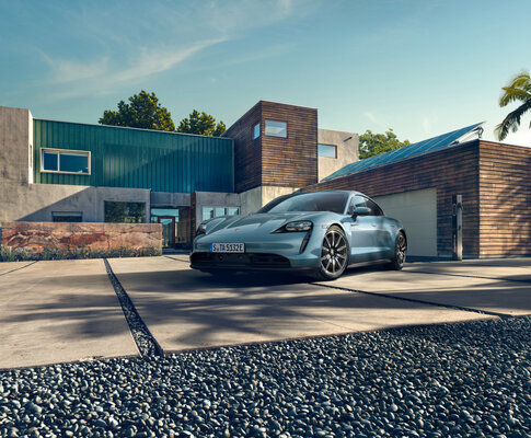 Porsche представила Taycan 4S: электрокар, который мы заслужили