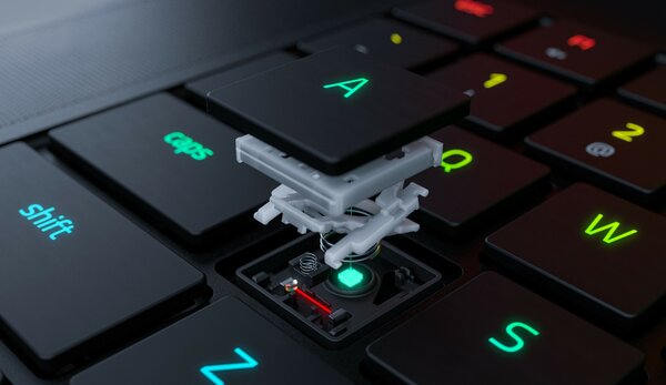 Razer Blade 15 Advanced — первый в мире ноутбук с оптической клавиатурой