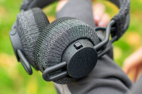 Спортивный эталон: обзор наушников Adidas RPT-01