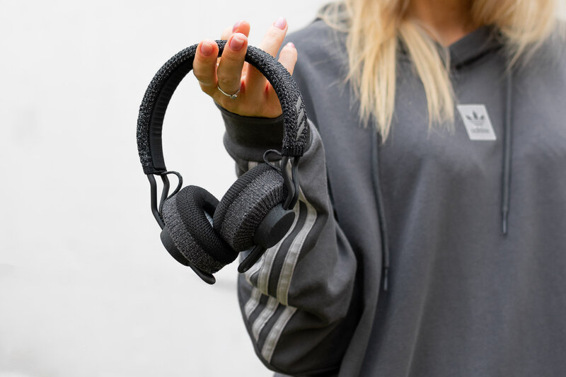 Спортивный эталон: обзор наушников Adidas RPT-01