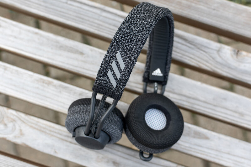 Спортивный эталон: обзор наушников Adidas RPT-01
