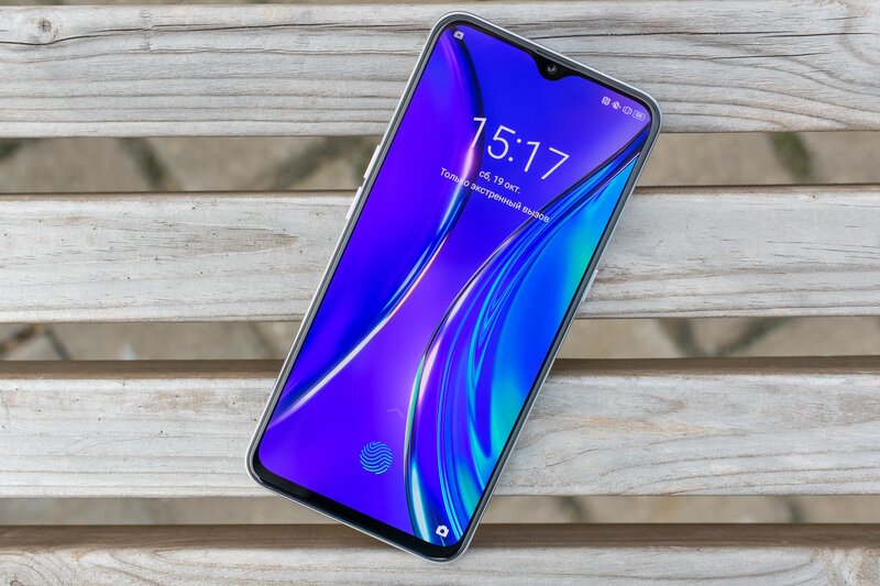 Вызов в среднем сегменте: обзор Realme XT