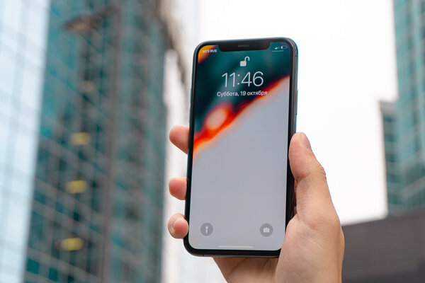 Какой смартфон купить в ноябре 2019: лучшие модели за любую цену
