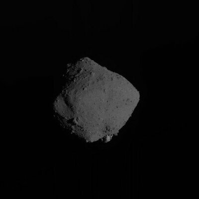 Космический аппарат Хаябуса-2 с образцами астероида возвращается на Землю