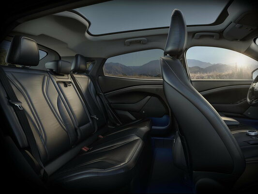 Ford представила электрический кроссовер Mustang Mach-Е