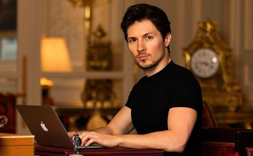 Павел Дуров советует удалить WhatsApp* со смартфонов