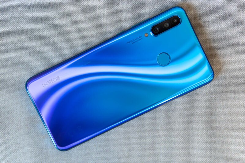 Обзор HONOR 20S: реинкарнация от безысходности