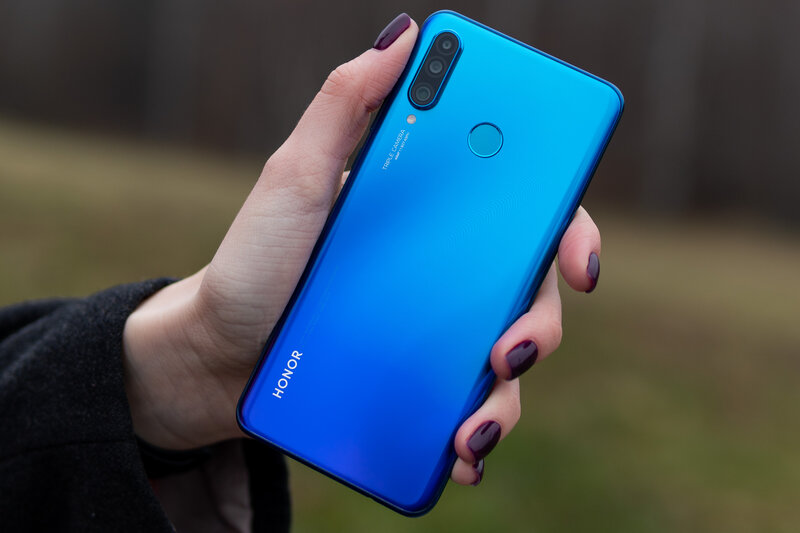 Обзор HONOR 20S: реинкарнация от безысходности
