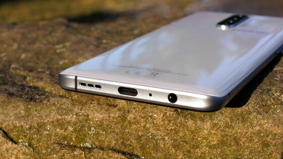 Обзор Realme X2 Pro: супермощь в скромном обличии