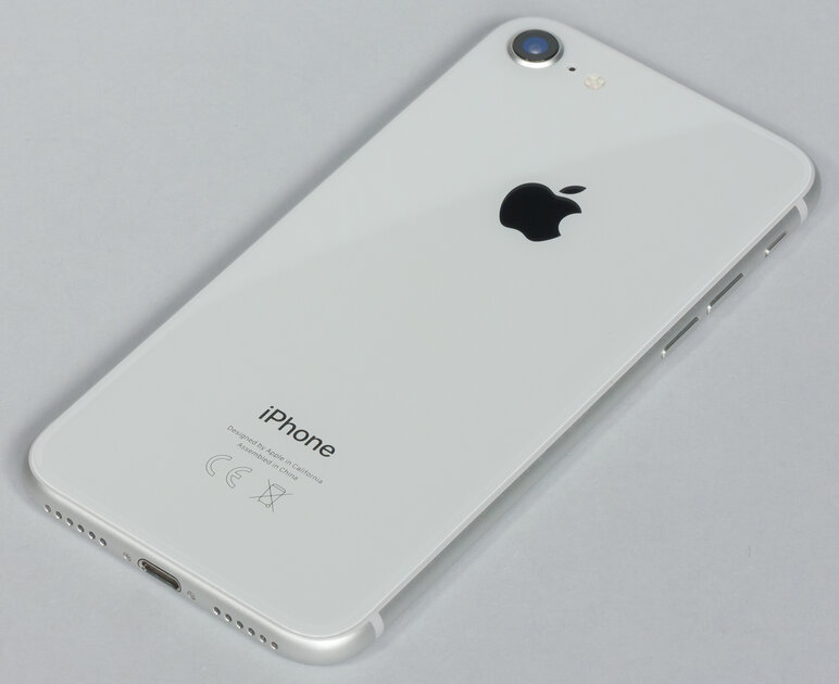 Apple не будет выпускать iPhone SE 2: компания вспомнит про iPhone 9, который пропустила