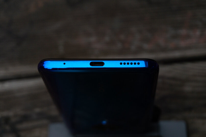 Тест Vivo V17: бунтарь среди смартфонов
