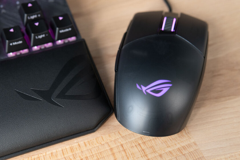 Обзор ASUS ROG Strix Impact II: обновление в среднем сегменте