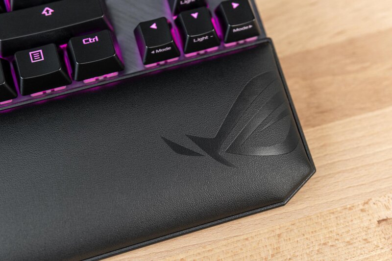 Обзор ASUS ROG Strix Scope TKL Deluxe: для почитателей компактности