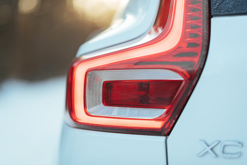 Тест-драйв Volvo XC40 '19. Шведский красавец