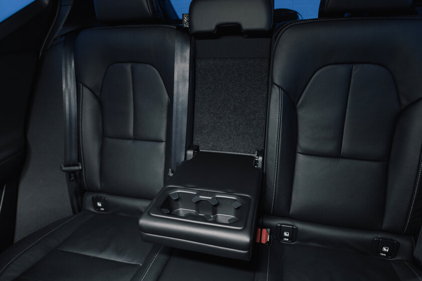 Тест-драйв Volvo XC40 '19. Шведский красавец