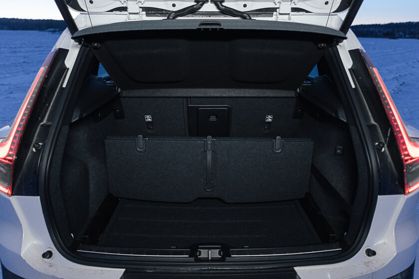 Тест-драйв Volvo XC40 '19. Шведский красавец