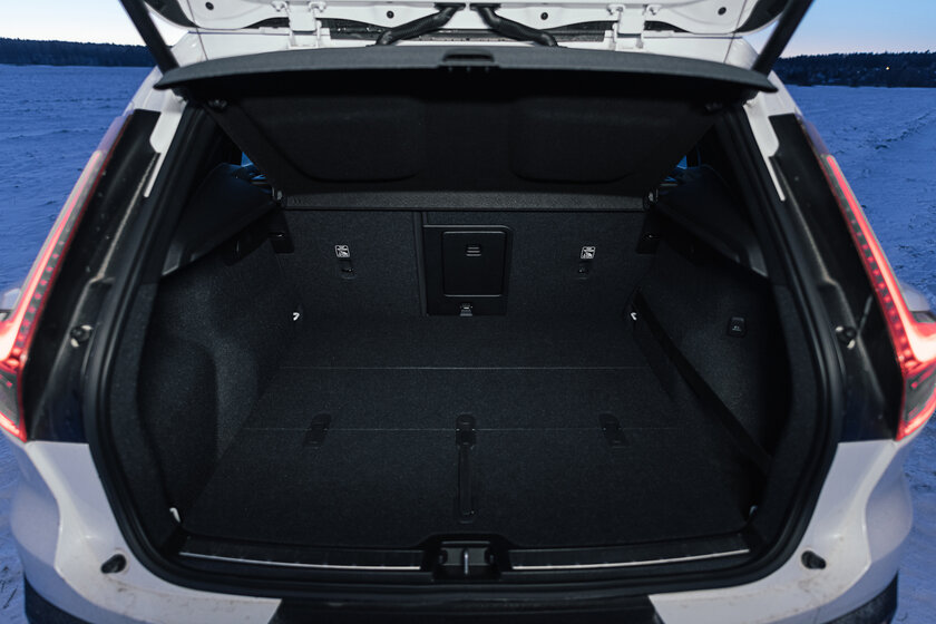 Тест-драйв Volvo XC40 '19. Шведский красавец
