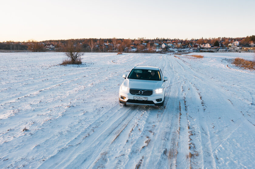 Тест-драйв Volvo XC40 '19. Шведский красавец