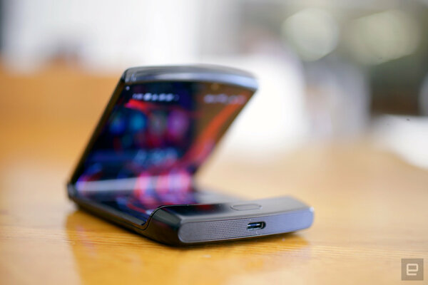 Обзор Motorola RAZR: дань моде, а не настоящий флагман