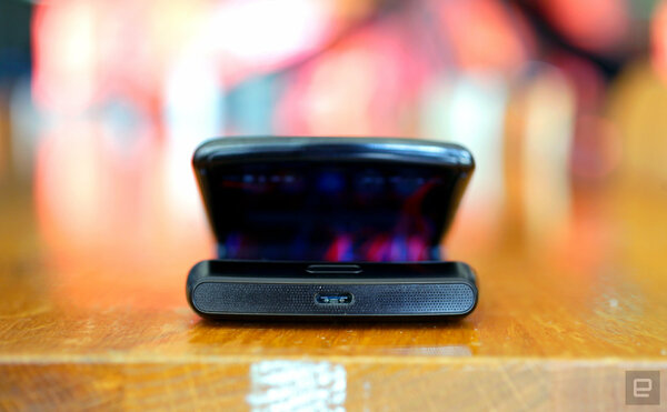 Обзор Motorola RAZR: дань моде, а не настоящий флагман