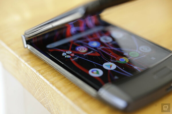 Обзор Motorola RAZR: дань моде, а не настоящий флагман