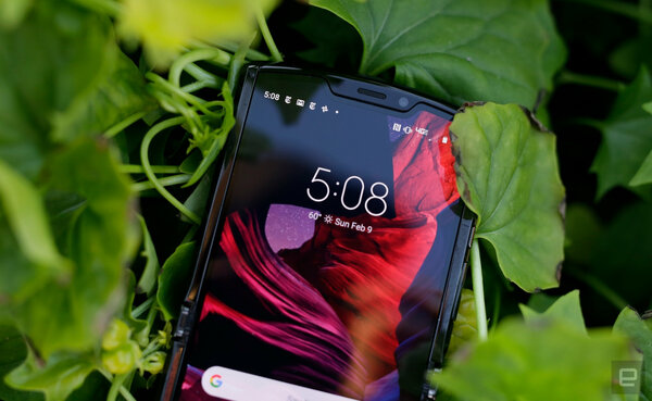Обзор Motorola RAZR: дань моде, а не настоящий флагман