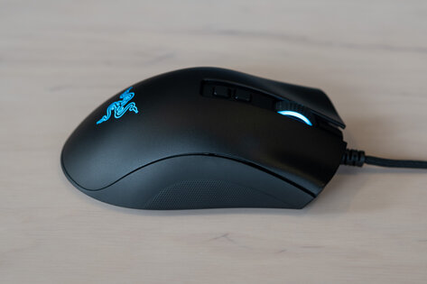 Обзор Razer DeathAdder V2: новое железо для асимметричной легенды