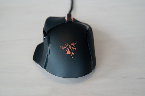 Обзор Razer Basilisk V2: знакомая форма с новым наполнением
