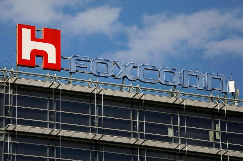 iPhone и PS5 задержатся: Foxconn не работал весь февраль