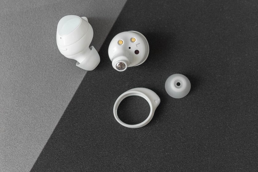 Обзор Samsung Galaxy Buds+: полезное обновление