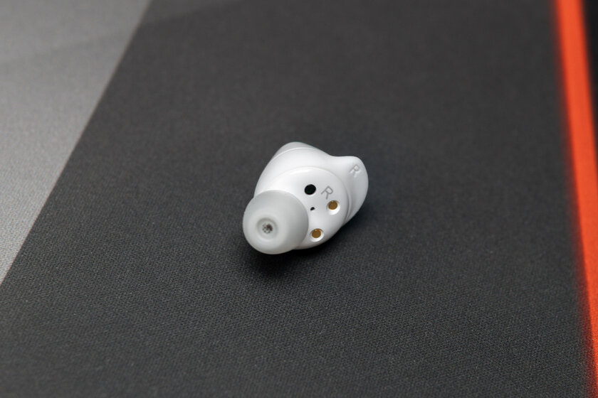 Обзор Samsung Galaxy Buds+: полезное обновление