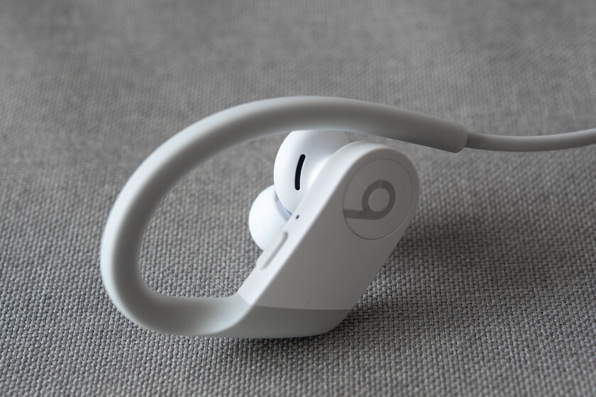 Обзор Powerbeats: снова беспроводные