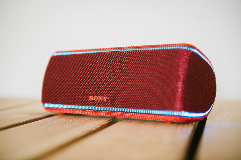 Обзор колонки Sony SRS-XB31: в ожидании вечеринок
