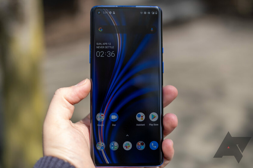 Обзор OnePlus 8 Pro: когда убийца флагманов стал флагманом